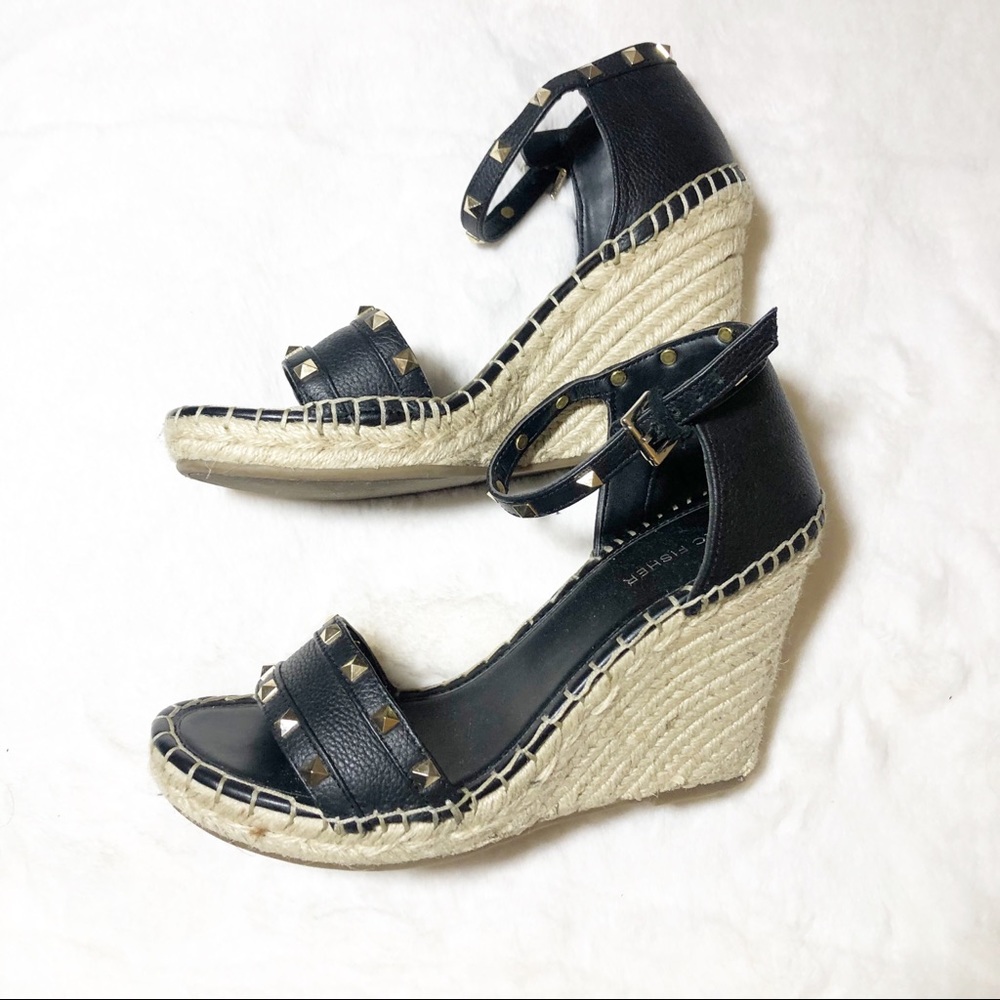 Special 🧡Marc Fisher Black Studded Wedge